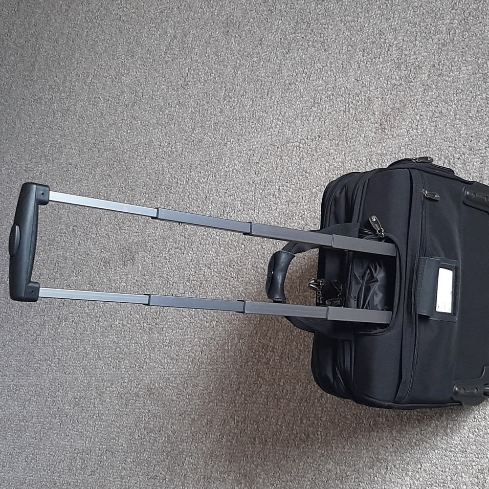 Atlantic Wheeled Briefcase. - Picture 3 of 15